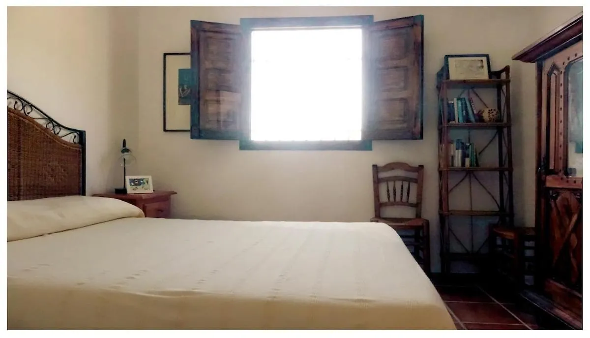 Holiday home Country House La Tolona Valor Spain
