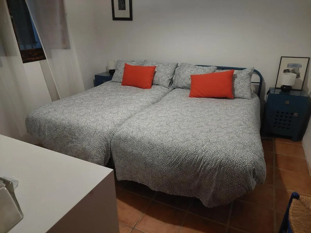 Holiday home Country House La Tolona Valor